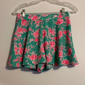 Women’s Floral Shorts - Small